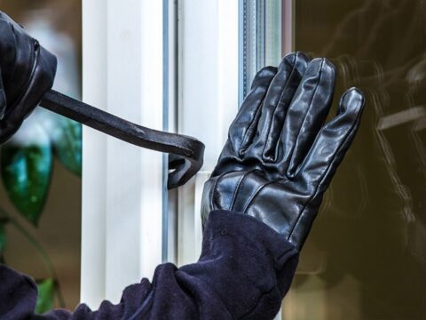 Bakıda 10 minlik  oğurluğun üstü açıldı