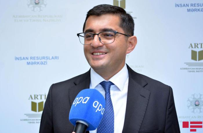 Növbəti tədris ilindən tətbiqinə başlanılacaq dərsliklər AÇIQLANDI