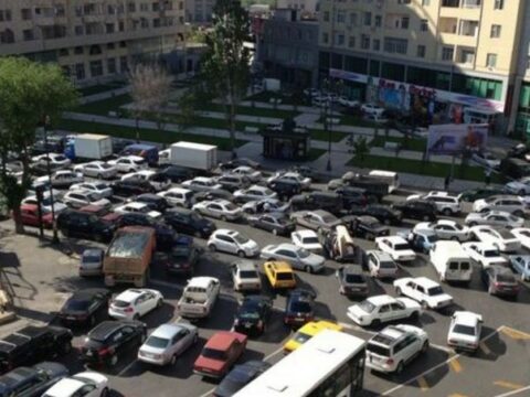 Bakıda sıxlıq olan yollar açıqlanıb