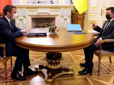 Makron Zelenskiyə zəng etdi