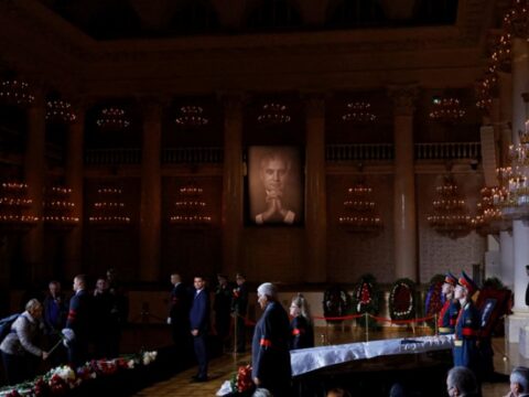 Moskva Qorbaçovla vidalaşır… – İttifaqlar Evi qarşısında uzun növbə yaranıb…