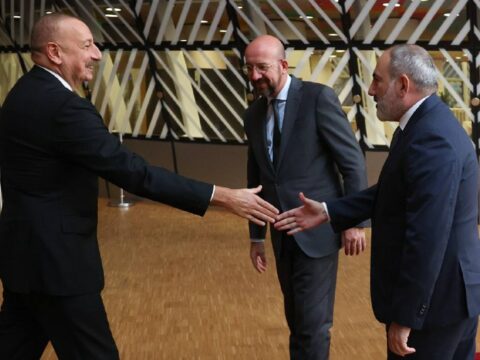 “Əliyev təkid edir ki, ona yol yox, dəhliz lazımdır”