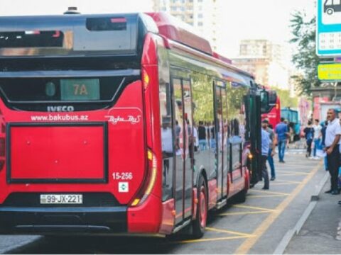 Bakıda 166 avtobus gecikir