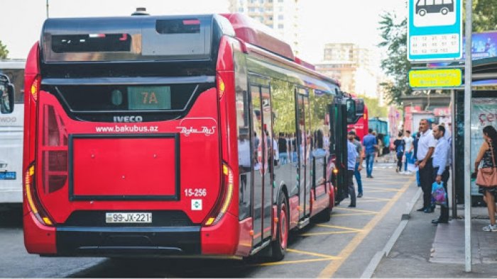 Bakıda 166 avtobus gecikir