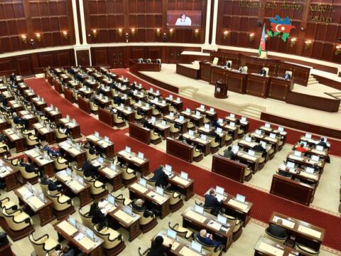 “Siyasi partiyalar haqqında” yeni qanun nə vəd edir?