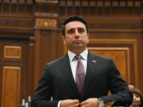 Erməni spiker müxalifətə xəbərdarlıq etdi