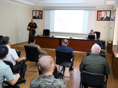 Hərbi attaşelər üçün brifinq keçrildi 