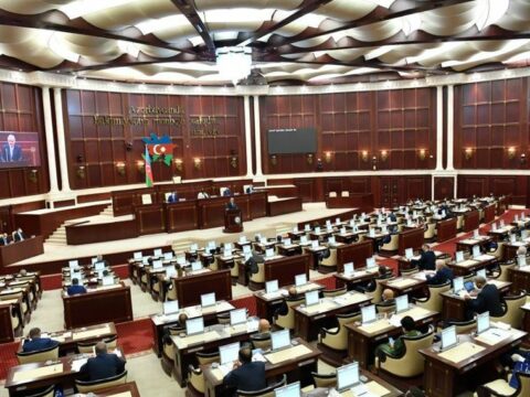 Azərbaycan-Özbəkistan arasındakı saziş parlamentin iclasına tövsiyə olundu