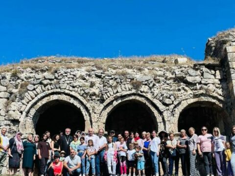 Qarabağdakı ruslar erməni keşişlərlə birgə Kəlbəcərin kəndində…-FOTOLAR