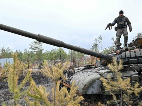 ABŞ Ukrraynaya sovet tanklarının tədarükü üzərində işləyir 