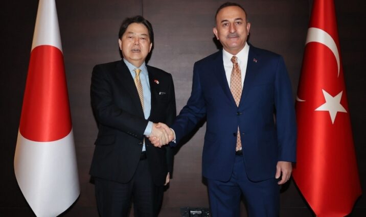Yaponiya ilə Türkiyə arasında qarşılıqlı maraq doğuran məsələlər müzakirə olunub