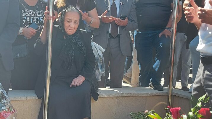 Polad Həşimovun anası: “Dərdi çəkən bilər…”
