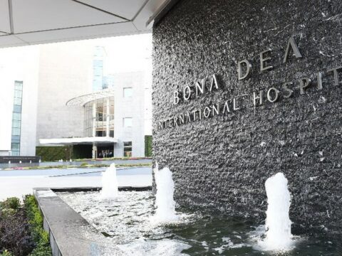 Cərrah: “Liv Bona Dea Hospital”ında 12 xəstə üzərində qaraciyər transplantasiyası əməliyyatı keçirilib”