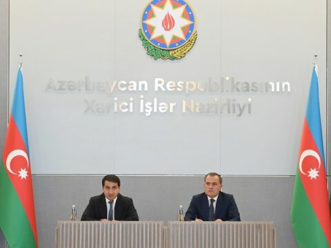 Ceyhun Bayramov və Hikmət Hacıyev diplomatik korpus üçün brifinq keçirib