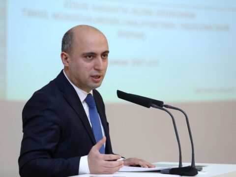 “Özəl təhsilin inkişafında maraqlıyıq” – Emin Əmrullayev