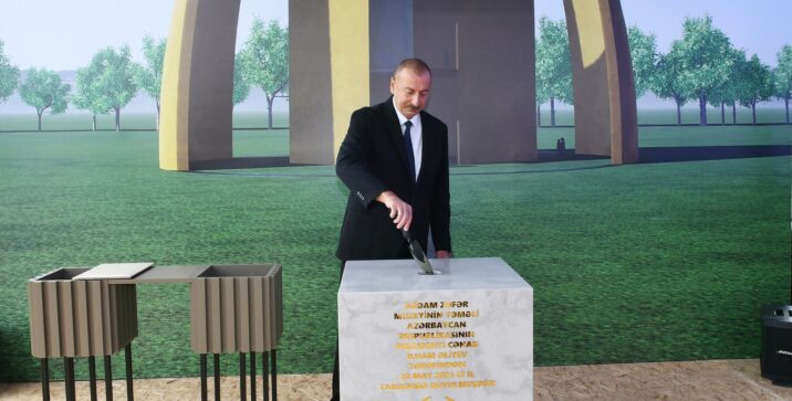 Prezident və birinci xanım Xıdırlı kəndinin təməlqoyma mərasimində 