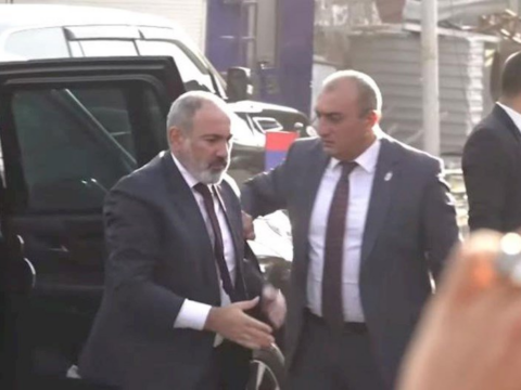 Paşinyan GİZLİ danışığa getdi – Ermənistana son dəfə barmaq SİLKƏLƏNDİ