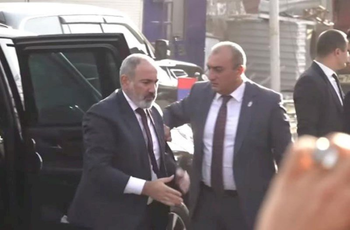 Paşinyan GİZLİ danışığa getdi – Ermənistana son dəfə barmaq SİLKƏLƏNDİ