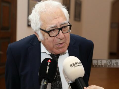 Xalq yazıçısı Anar barəsində yazılan tənqidləri kitab formasında çap edəcək