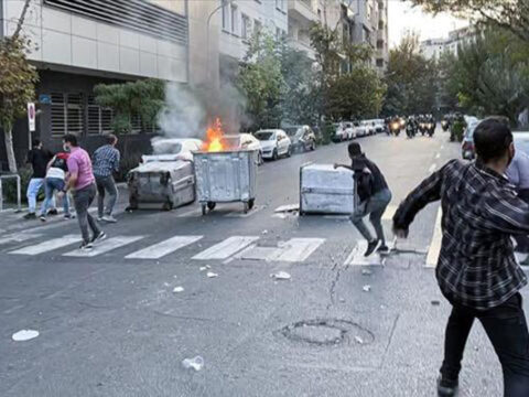 Tehran küçələrində yenidən etiraz aksiyaları BAŞLADI