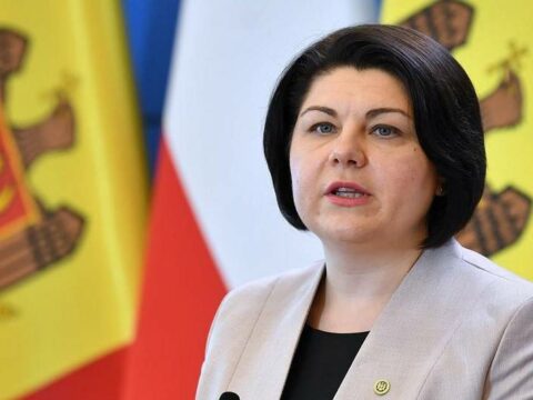 Moldovanın Baş naziri Heydər Əliyevin məzarını ziyarət etdi