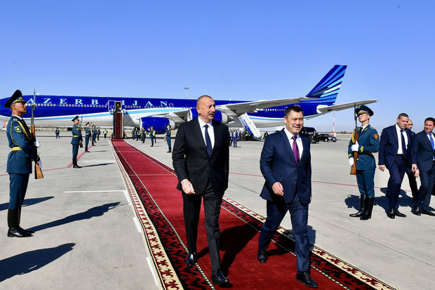 İlham Əliyevin Bişkekdə rəsmi qarşılanma mərasimi olub