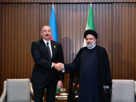 İlham Əliyev İran Prezidenti ilə görüşüb – YENİLƏNİB 