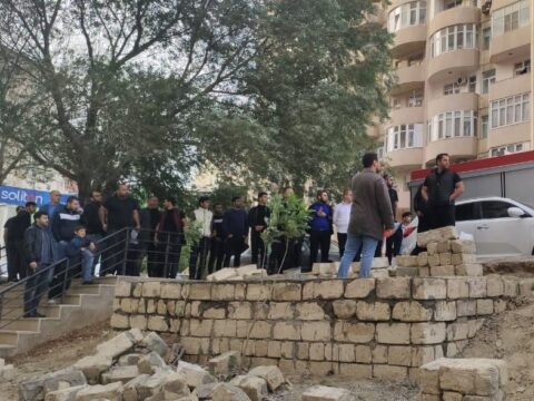 Yasamalda intihara cəhd – Vətəndaş özünü yandırmaq istədi