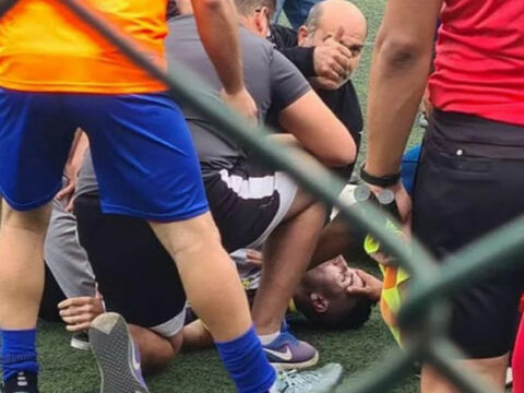 Türkiyədə 29 yaşlı futbolçu meydanda infarkt keçirib