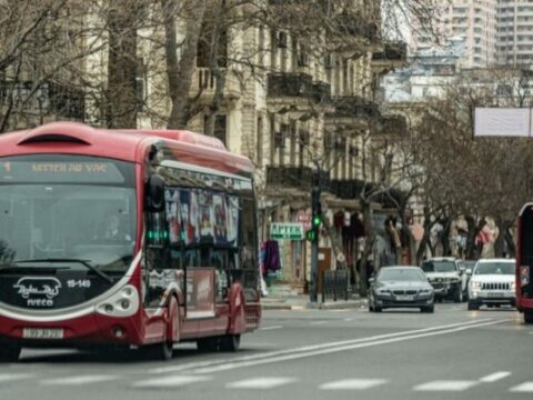 Bakıda 138 avtobus gecikir 