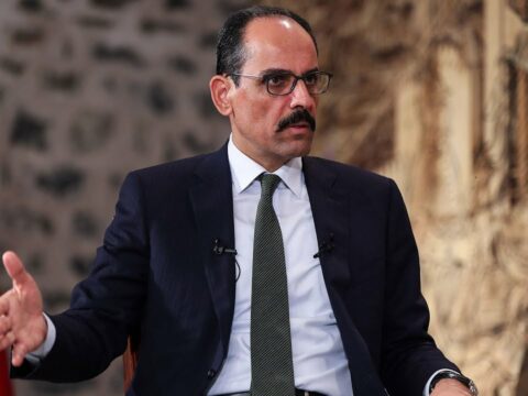 Ərdoğan Zelenski və Putini görüşdürmək istəyir
