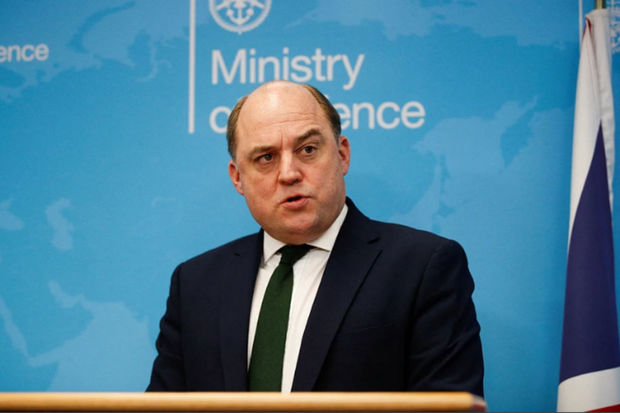 Britaniya müdafiə naziri çıxışını ləğv etdi: Təcili olaraq Vaşinqtona uçdu