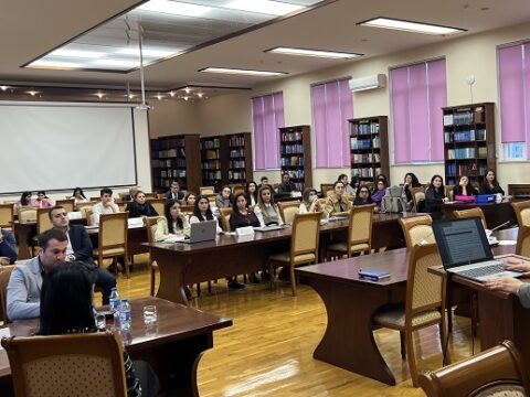 BDU-nun Elmi Kitabxanası Bakı Biznes Universitetində təlim-seminar keçirib