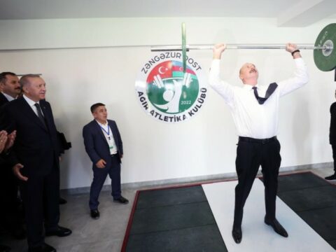 İlham Əliyev Zəngilanda ştanq qaldırdı