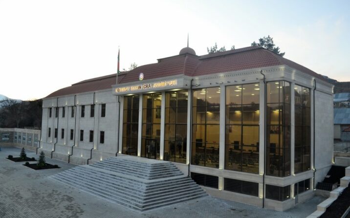 Yeni icra başçısı rayonun baş memarını işdən çıxardı