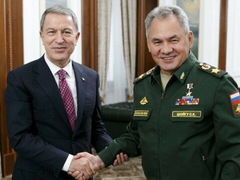 Türkiyə və Rusiya müdafiə nazirləri Ukraynadakı vəziyyəti müzakirə ediblər