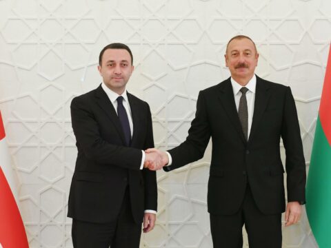 Azərbaycan Prezidenti və Gürcüstanın Baş naziri mətbuata bəyanatla çıxış edirlər