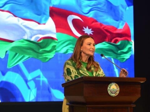 Qənirə Paşayeva “Azərbaycan mədəniyyət günləri”nin açılışında çıxış edib