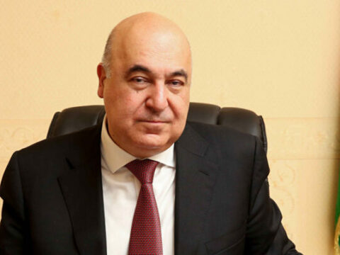 Çingiz Abdullayev jurnalistləri təhqir etdi: “Bu sözü soruşmağa utanmırsınız?”
