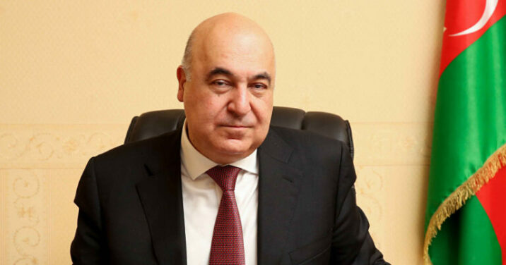 Çingiz Abdullayev jurnalistləri təhqir etdi: “Bu sözü soruşmağa utanmırsınız?”