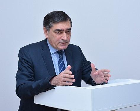 İllər öncə titullaşan imza…