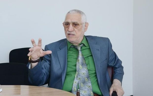 Xalq artistindən məmurlara SƏRT TƏNQİD: “Əlxaqımızı korlayırlar”