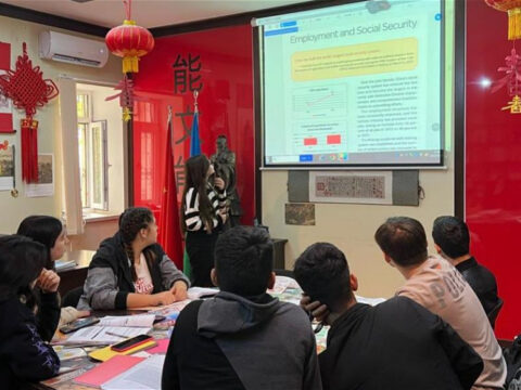 Dillər Universitetində Çinin sosial və iqtisadi inkişafının nəticələri müzakirə olunub