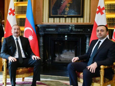 güvənli qonşu və vəfalı dost…
