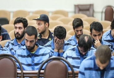 "Molla rejimi"nə qarşı çıxanların məhkəməsi başladı