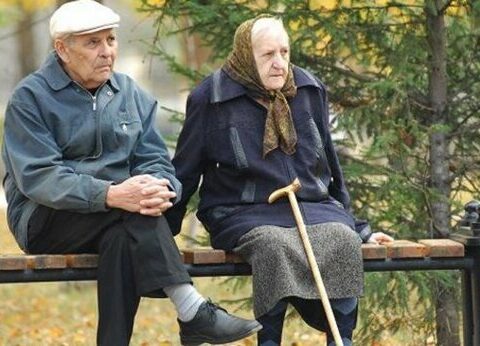 Yaşı 65-dən yuxarı pensiyaçıların sayı azalıb