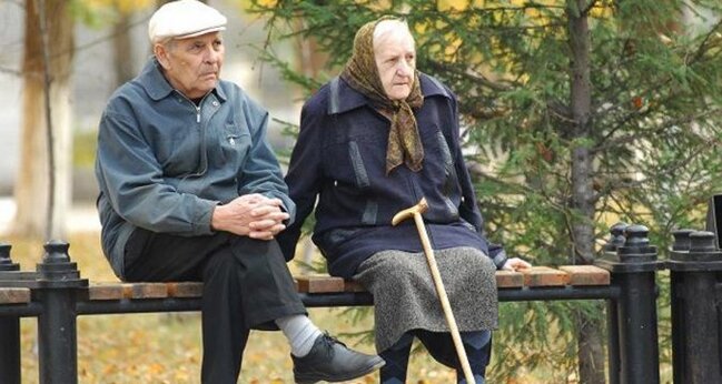 Yaşı 65-dən yuxarı pensiyaçıların sayı azalıb