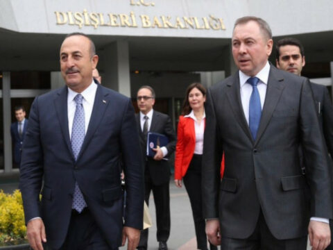 Çavuşoğlu belaruslu həmkarı ilə danışdı