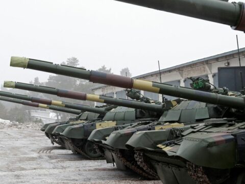Ukranaya sovet dövründən qalma tanklar veriləcək 