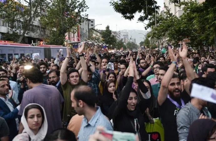 Güneyli soydaşlarımızın oyanışı – Artıq dövlət qurmaq zamanıdır!